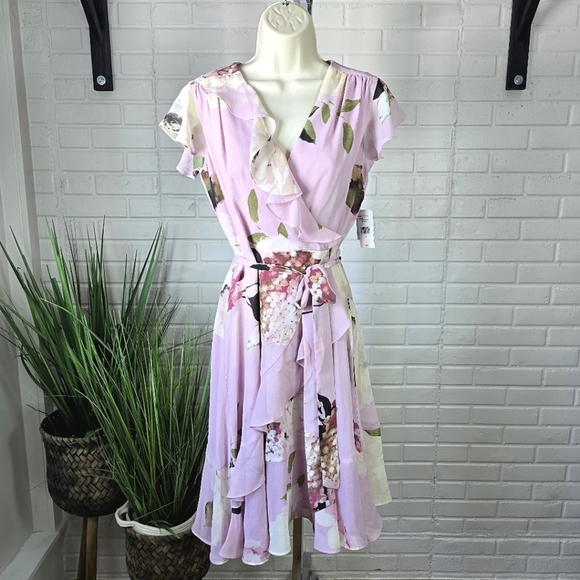 Danny & Nicole Dresses & Skirts - NWT Danny and Nicole Lavendar Floral Print Ruffle Midi Dress size 4
